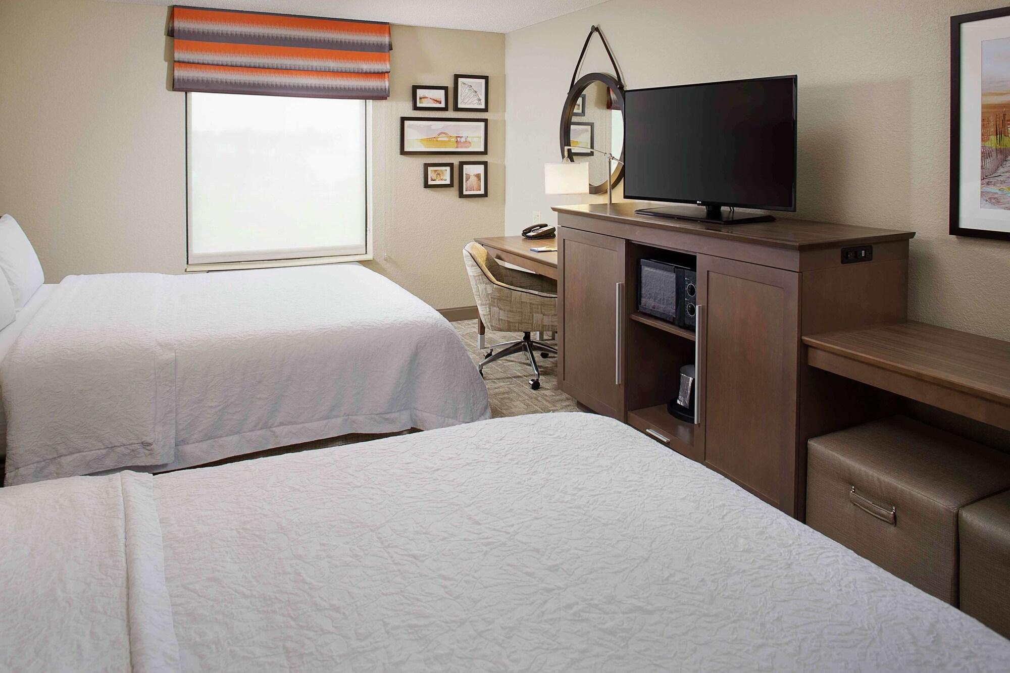 Hampton Inn By Hilton Garden City Long Island Exterior foto