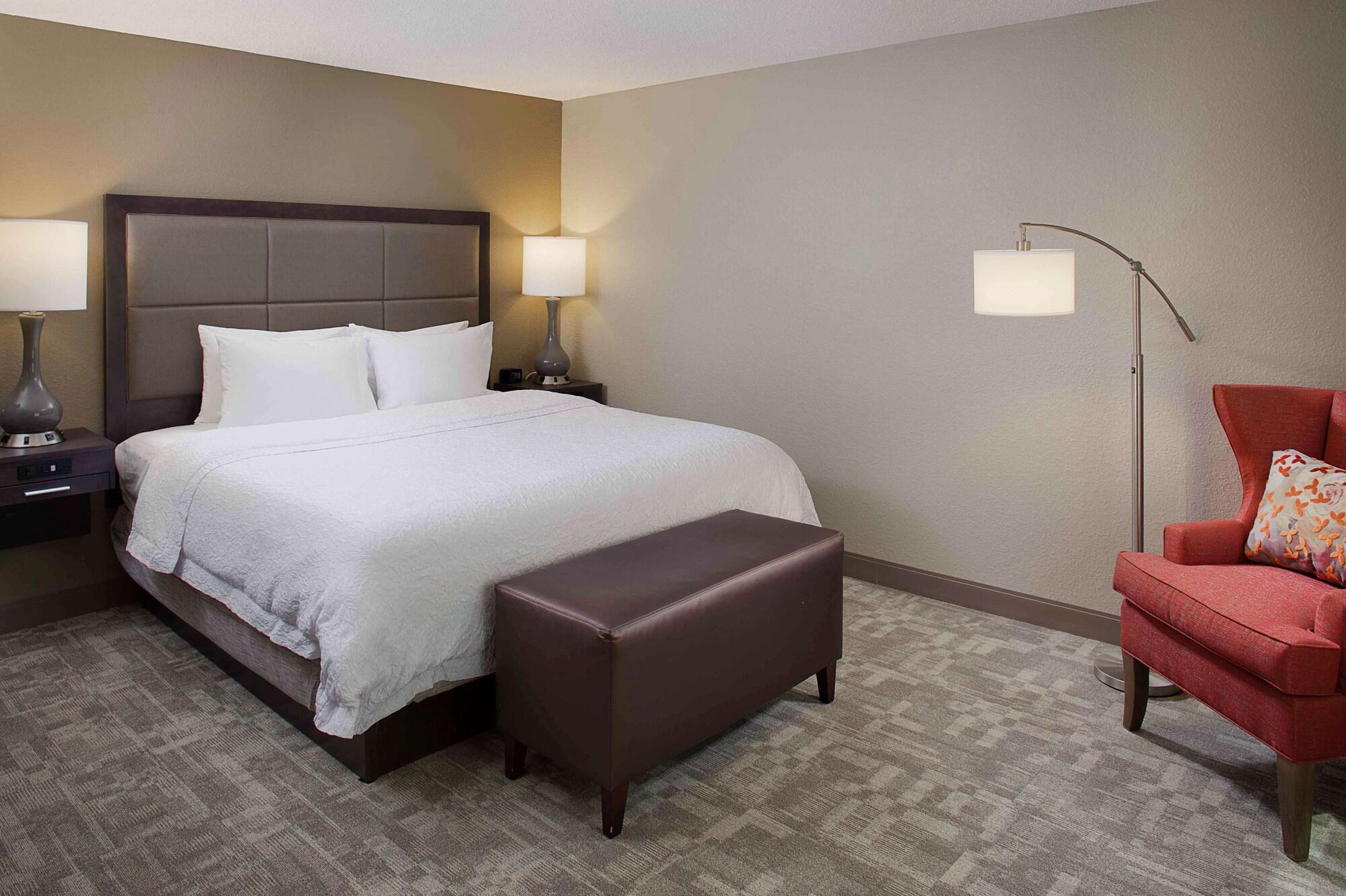 Hampton Inn By Hilton Garden City Long Island Exterior foto
