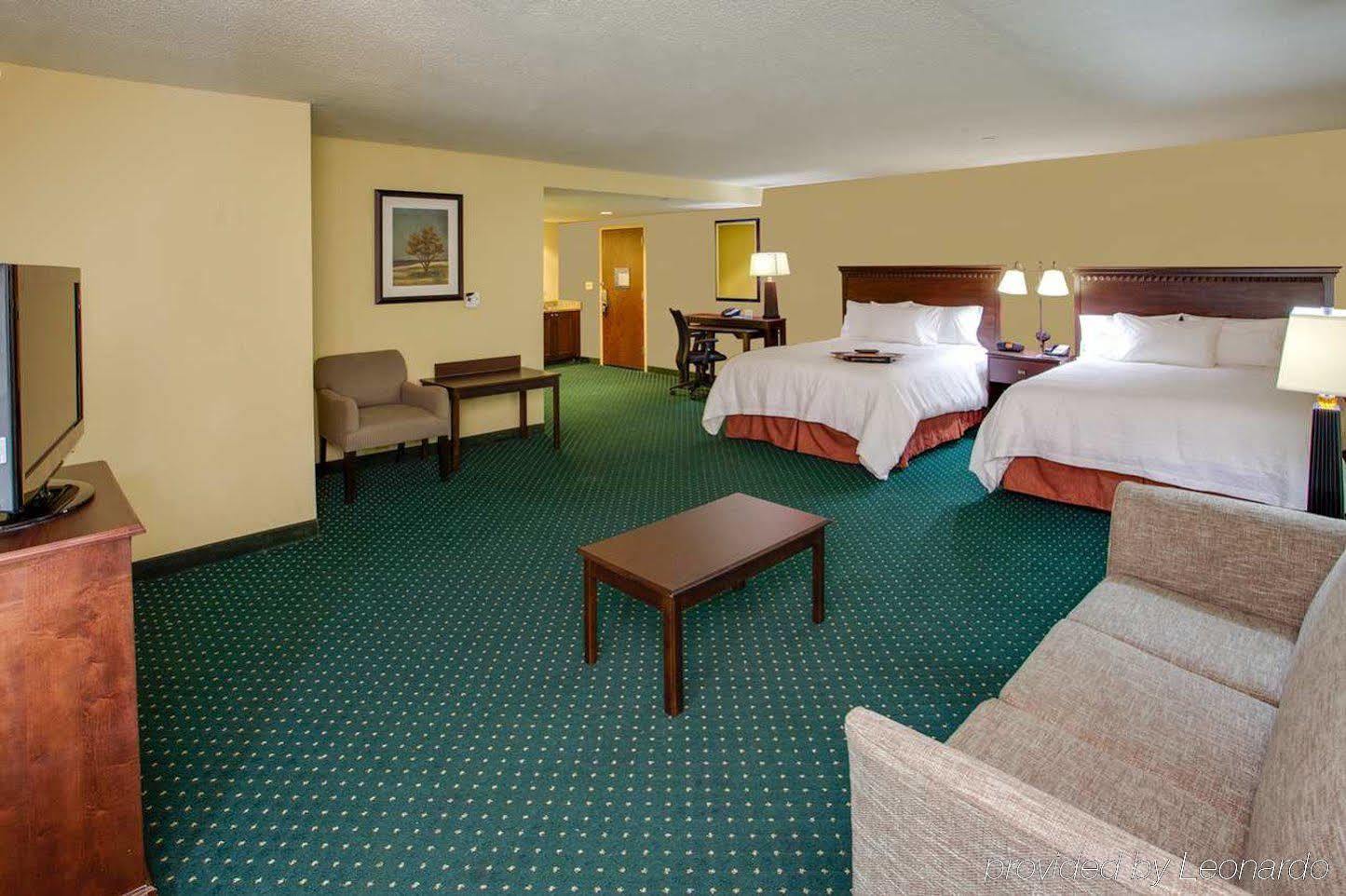 Hampton Inn By Hilton Garden City Long Island Exterior foto