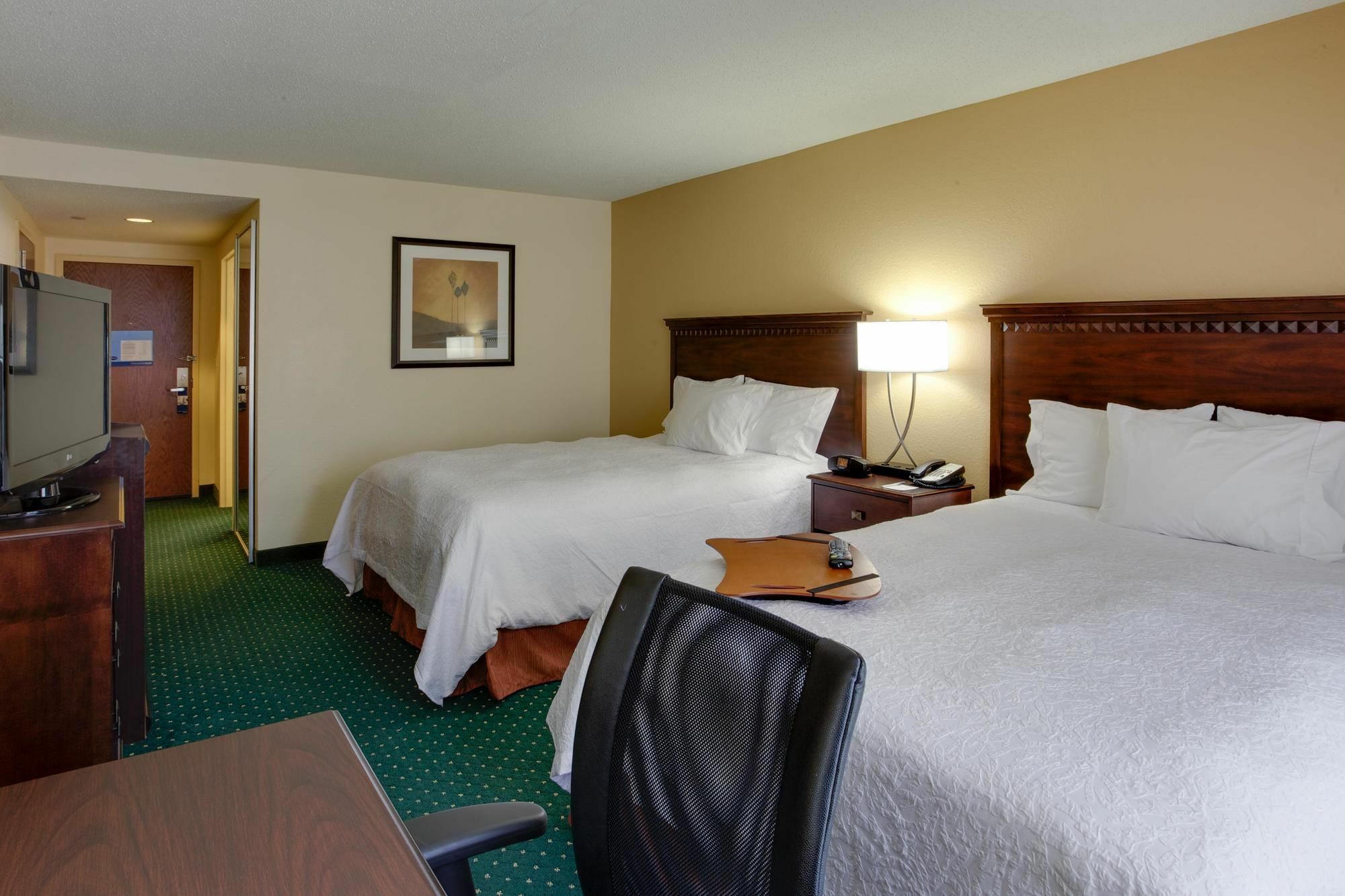Hampton Inn By Hilton Garden City Long Island Exterior foto